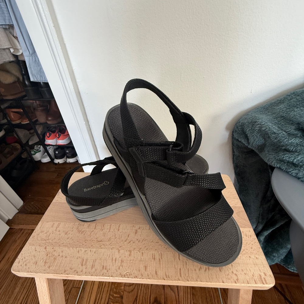 Baretraps Malyka 1-1 1/2 in Platform Strappy Sandals Woman’s 9 - Picture 4 of 6